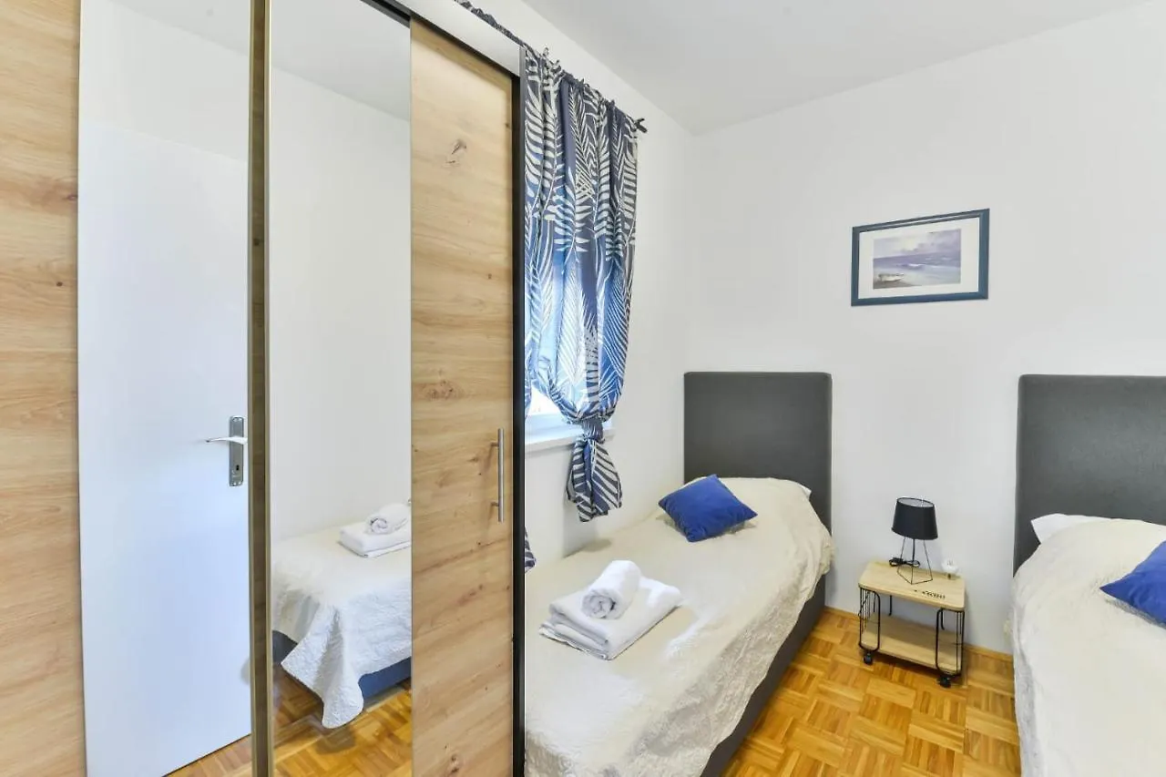 Apartment Nevera In Zadar 0*,
